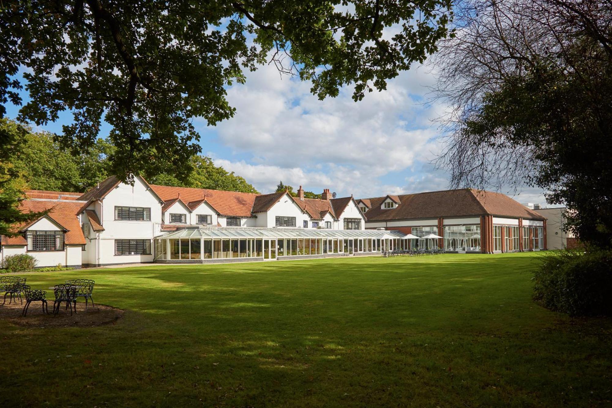 Macdonald Craxton Wood Hotel & Spa Ledsham  Екстериор снимка