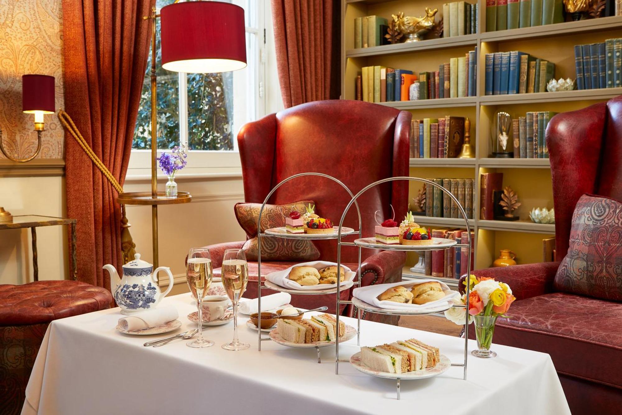 Macdonald Craxton Wood Hotel & Spa Ledsham  Екстериор снимка