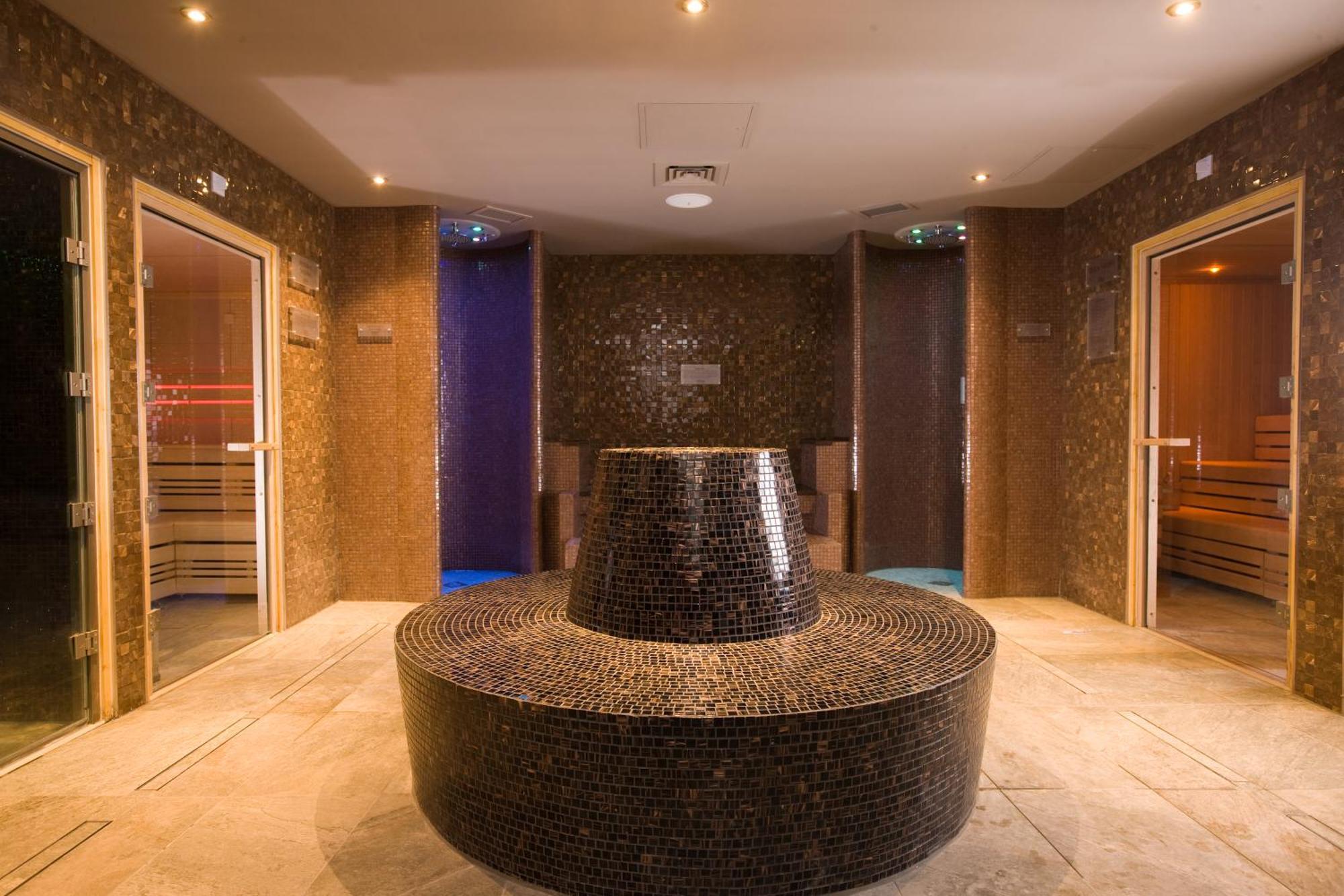Macdonald Craxton Wood Hotel & Spa Ledsham  Екстериор снимка
